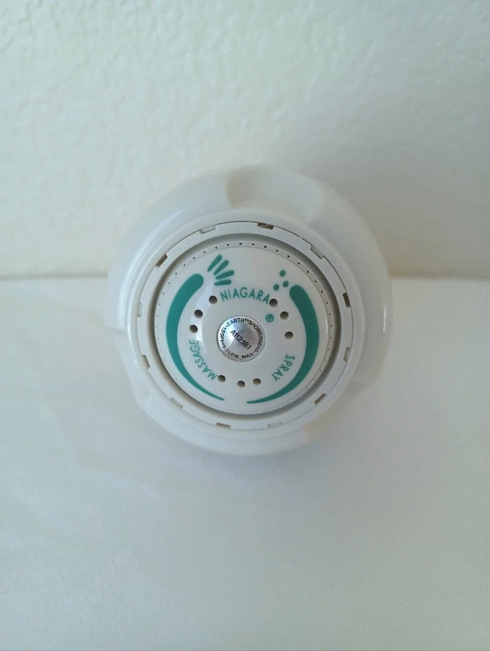 New Niagara Earth Shower Head Multi Function Low Flow Off White N2915 NWOT
